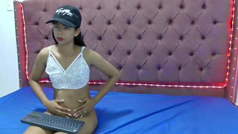 JONH SMITH AND ALIX SMITH online show from January 9, 1:08 am
