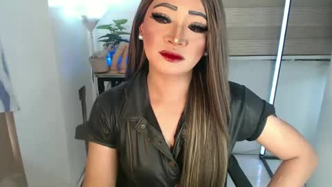 Snapshot of smokeprincess chatting on February 14, 2:07 am Amanda online show from February 14, 2:07 am