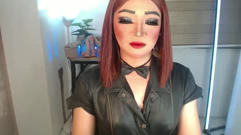 Snapshot of smokeprincess chatting on February 7, 1:22 pm Amanda online show from February 7, 1:22 pm