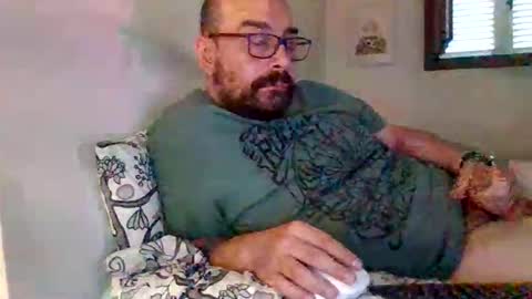 Snapshot of smoker985 chatting on September 13, 9:45 am smoker985 online show from September 13, 9:45 am