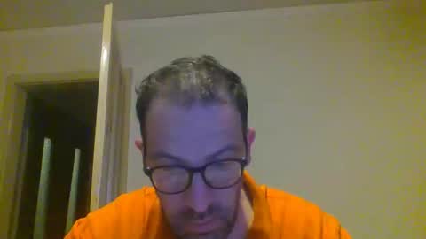 Snapshot of smokered100s chatting on September 19, 8:34 pm luca online show from September 19, 8:34 pm