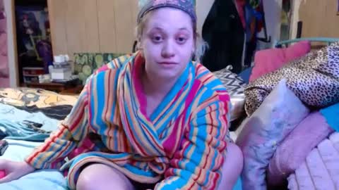 DIAN dee-ann online show from March 3, 9:33 am