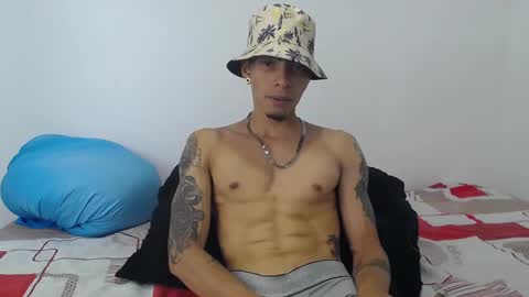 Snapshot of smooke_skinny chatting on September 16, 7:17 pm Daniel Aston online show from September 16, 7:17 pm