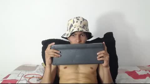 Daniel Aston online show from November 2, 7:25 pm