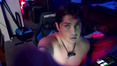 Snapshot of smoothjocknubie chatting on October 25, 8:13 am Myke Jackin online show from October 25, 8:13 am