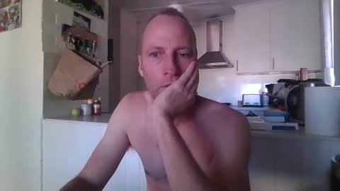 Snapshot of smoothroundbottom chatting on February 14, 2:07 am KinkyDonks online show from February 14, 2:07 am
