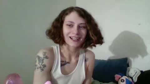 Snapshot of smoothvodka chatting on January 1, 11:07 pm Bambi--Vodka online show from January 1, 11:07 pm