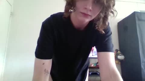 Snapshot of smoothvodka chatting on September 16, 7:06 pm Bambi--Vodka online show from September 16, 7:06 pm