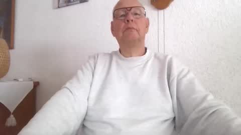 smoothy5460 online show from May 5, 1:39 pm