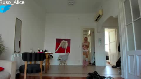 Snapshot of sn0wcat chatting on February 17, 3:44 pm online show from February 17, 3:44 pm
