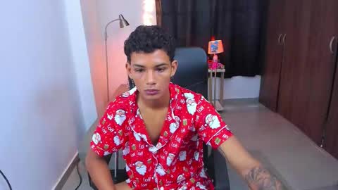 snak_master1 online show from November 11, 6:21 pm