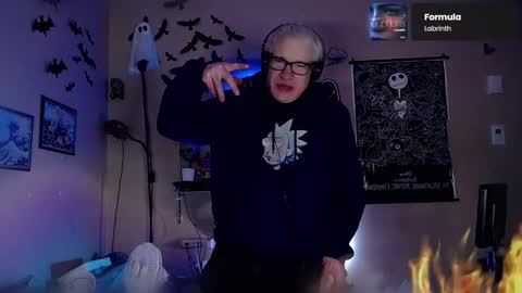 Viiscount  Snarfle Von Snarfenberg online show from December 3, 12:34 pm