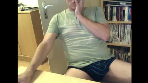 sneaxfreund online show from May 8, 11:10 pm