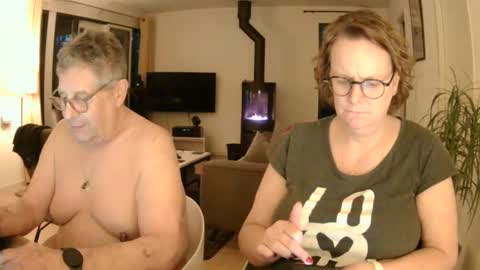 Snoeske and Woodwurm online show from January 2, 4:13 pm