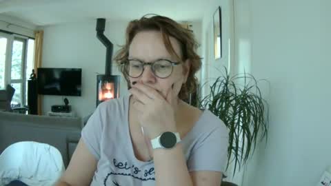 Snoeske and Woodwurm online show from December 13, 2:16 pm