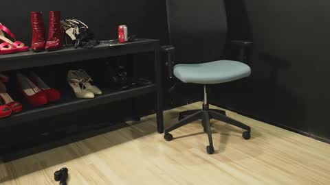 MISS SISSY CHERI online show from November 16, 5:48 pm