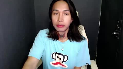 snow_2000 online show from April 17, 1:52 am