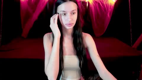 snow_whiteeex online show from October 28, 6:47 am