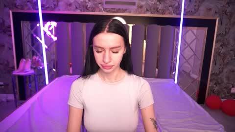 snow_whiteeex online show from March 19, 6:41 am