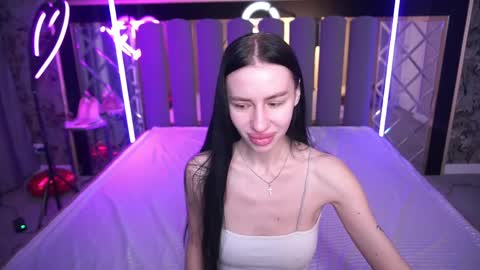 snow_whiteeex online show from April 11, 6:18 am