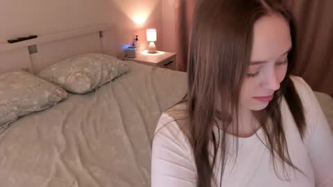 Snapshot of sofaris chatting on February 22, 1:44 am Sophy online show from February 22, 1:44 am