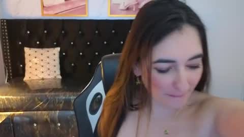 Snapshot of soffi_betacur_b chatting on September 13, 3:42 am soffi_betacur_b online show from September 13, 3:42 am