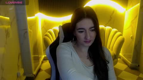 soffi_betacur_b online show from September 28, 12:47 pm