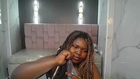 soffia_b online show from October 11, 3:33 am