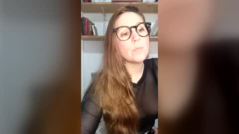 soffiestevez online show from August 4, 12:23 pm
