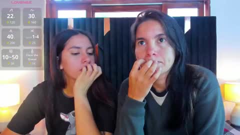 soffy and mia online show from November 18, 12:08 pm