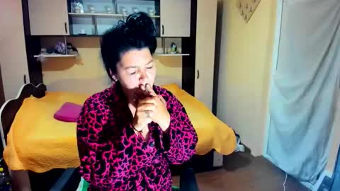 Soffy online show from June 2, 4:58 am