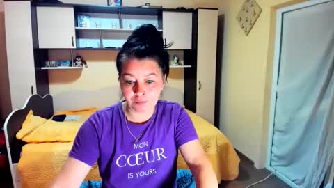 Soffy online show from May 27, 5:04 am