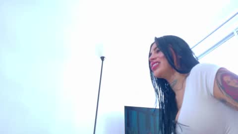 sofhia cruz online show from March 4, 4:09 pm