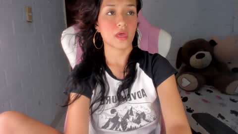 Snapshot of sofi1608 chatting on February 5, 8:57 pm sofia online show from February 5, 8:57 pm