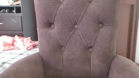 Sofa Castellanos online show from May 14, 4:16 pm