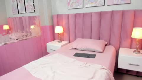 Snapshot of sofi_naughty18 chatting on September 20, 1:41 am online show from September 20, 1:41 am