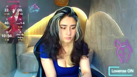sofi_r_ online show from February 3, 1:48 pm