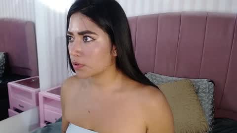 Snapshot of sofi_sweet09 chatting on March 2, 2:19 am Susy online show from March 2, 2:19 am