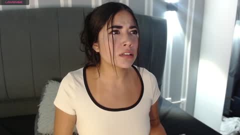 Snapshot of sofi_sweet09 chatting on February 3, 9:39 pm Susy online show from February 3, 9:39 pm