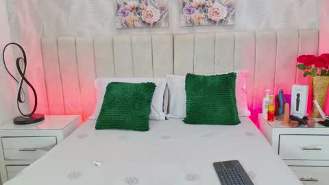 Sofia Arteaga online show from December 3, 11:48 pm