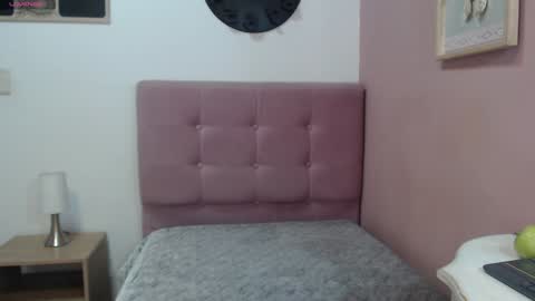 Snapshot of sofia_her chatting on January 15, 7:44 pm Sofia online show from January 15, 7:44 pm
