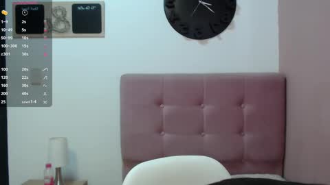 Snapshot of sofia_her chatting on February 19, 7:26 pm Sofia online show from February 19, 7:26 pm