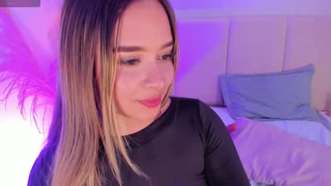 SOFIA PAMELA online show from March 11, 10:20 pm