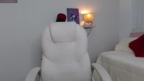 Snapshot of sofia_perez___ chatting on September 18, 8:02 pm Sofi online show from September 18, 8:02 pm