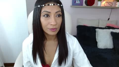 Snapshot of sofia_perez___ chatting on February 26, 12:20 am Sofi online show from February 26, 12:20 am
