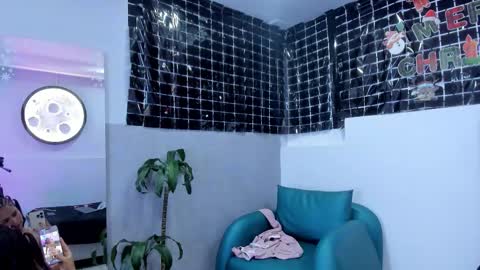 Sofa online show from December 19, 1:06 pm