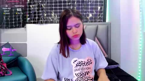 Sofa online show from November 23, 12:36 pm