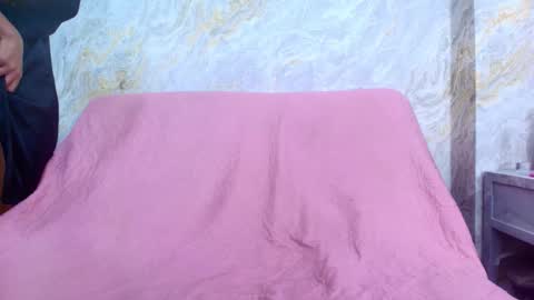 sofiaa_little online show from November 19, 7:45 pm