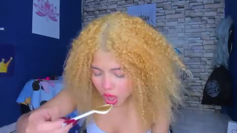 sofiacastillo01 online show from February 18, 4:03 pm