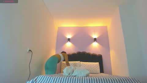 Sofia online show from November 3, 9:49 pm